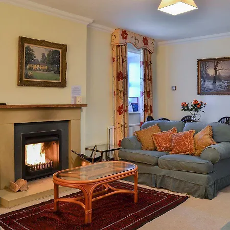 Crag House *